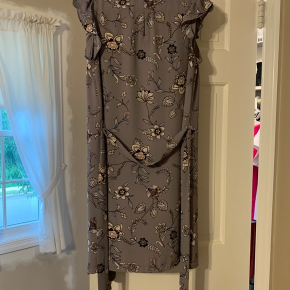 Loft Dress 👗 - Picture 5 of 7